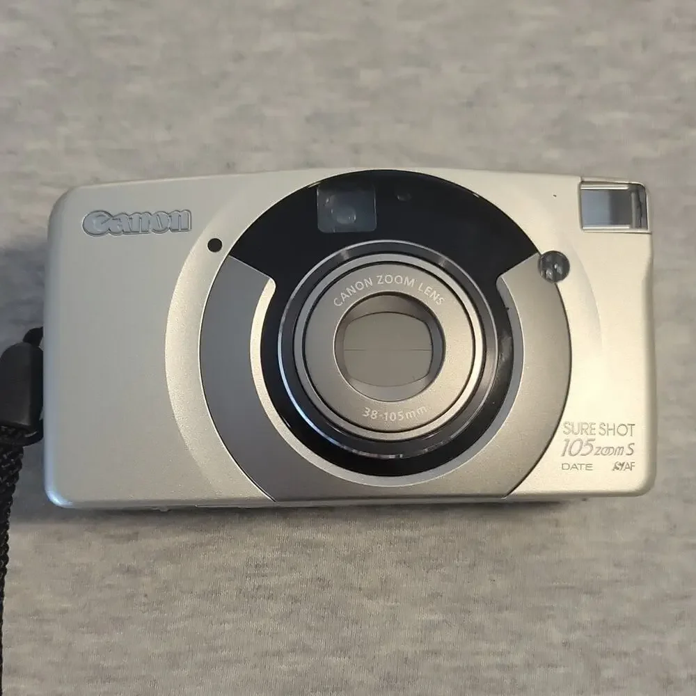 Canon Sure Shot 105 Zoom S Date Compact 35mm Auto Focus Zoom Flash Silver/Black